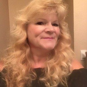 Meet your Posher, Ellen